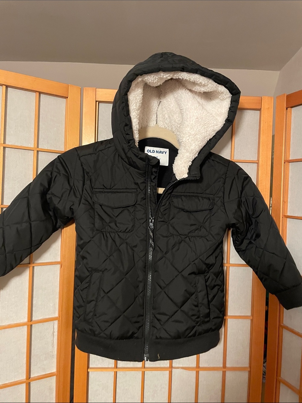 Old Navy Toddler 4T Black Quilted Hooded Puffer Jacket & White Sherpa Lining